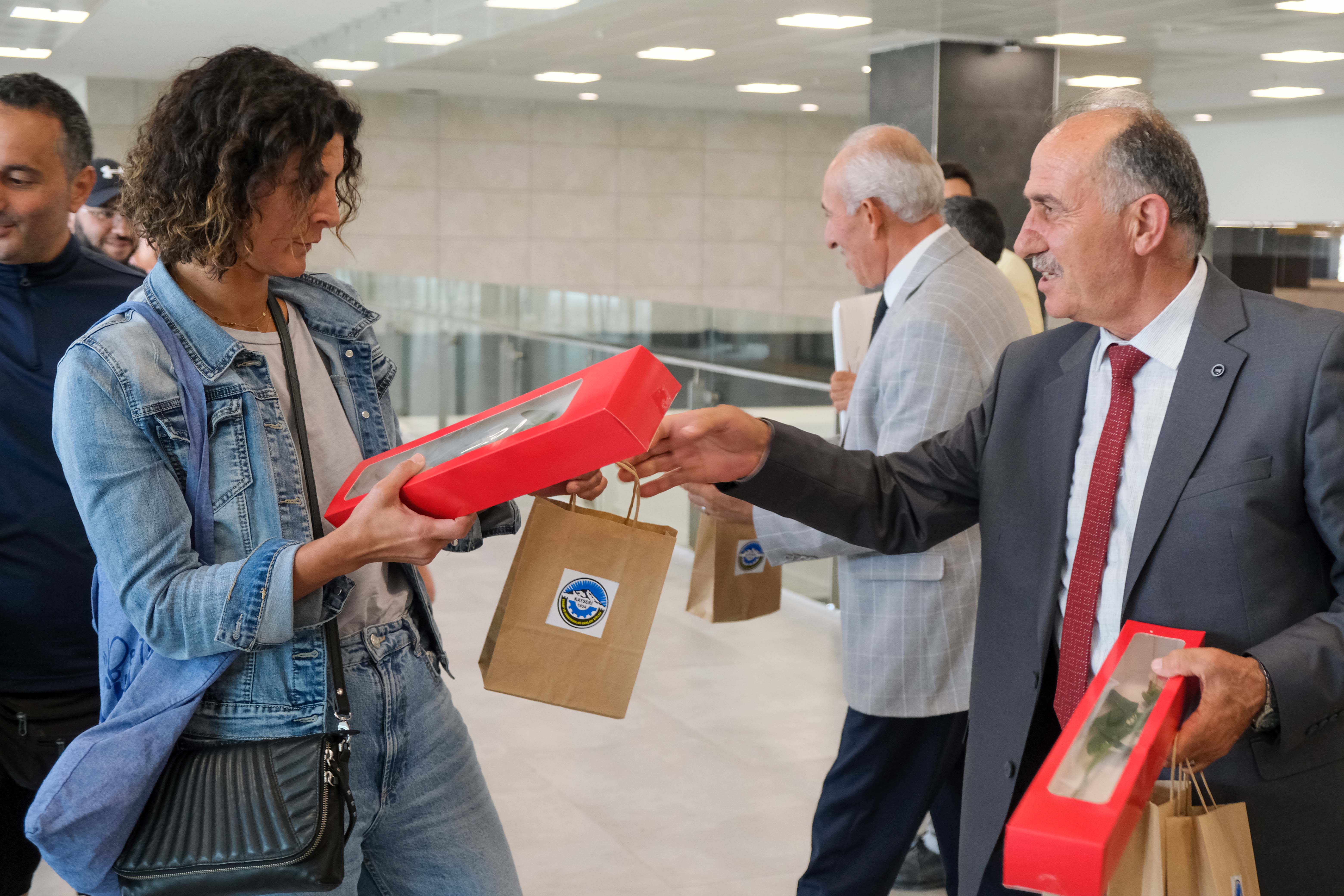 KESOB’da gurbetçileri karşılama geleneği devam ediyor